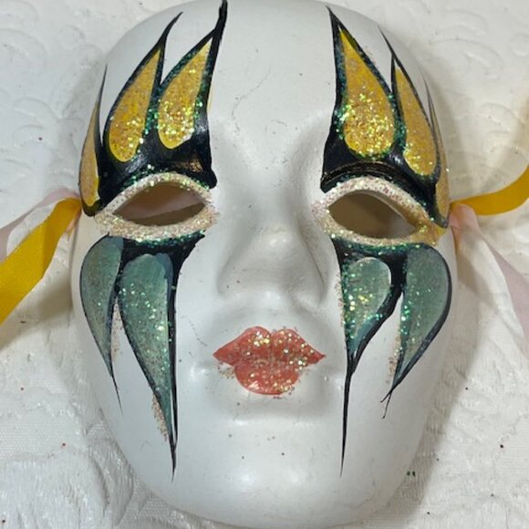 Wall Decor Ceramic Mini Mardi Gras Mask Hand Painted Glitter 3"x4" - Picture 13 of 13